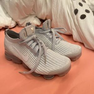 vapormaxes womens white